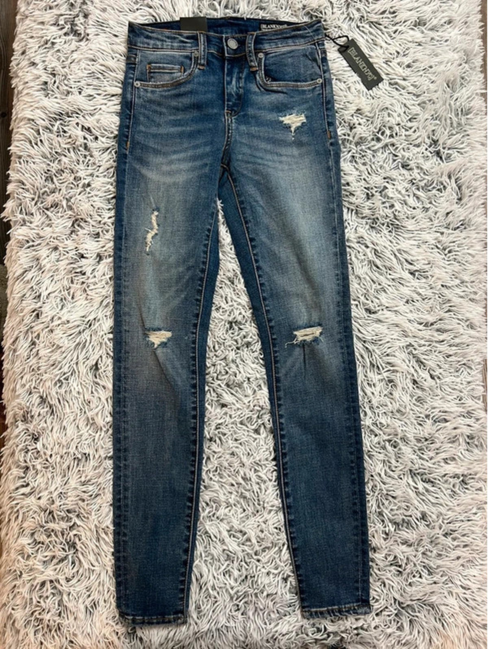 BlankNYC The Bond Mid Rise Skinny Jeans Distressed Indigo Stretch Denim